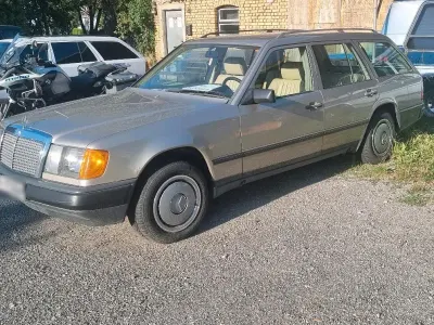 Gebraucht Mercedes E300 180 PS (132 kW) 1987 Gold Kombi