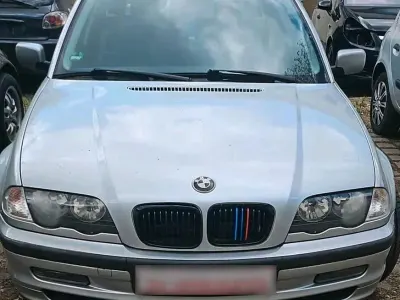 Gebraucht BMW 320 150 PS (110 kW) 1999 Silber Kombi