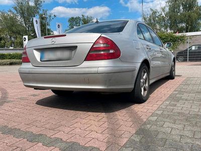 Mercedes E270