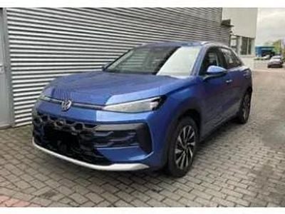 Second-hand VW T-Roc Style 116 CP (85 kW) 2026 Albastru SUV