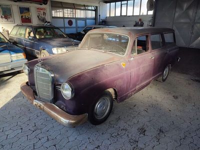 Gebraucht Mercedes 190 50 PS (36 kW) 1960 Rot Limousine