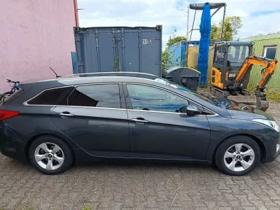 Gebraucht Hyundai i40 Edition 136 PS (100 kW) 2012 Grau Kombi