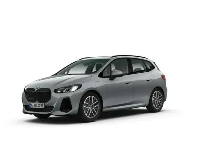 Neu BMW 230 M Sport 326 PS (239 kW) 2025 Skyscraper grau metallic Limousine