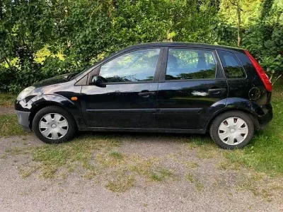 Gebraucht Ford Fiesta 70 PS (51 kW) 2006 Silber Kleinwagen
