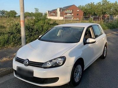 Gebraucht VW Golf VI 80 PS (58 kW) 2011 Weiß Kleinwagen