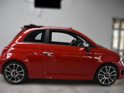 Rot Gebraucht 2022 Abarth 595C Cabrio | 24.890 € (Etwas zu teuer)