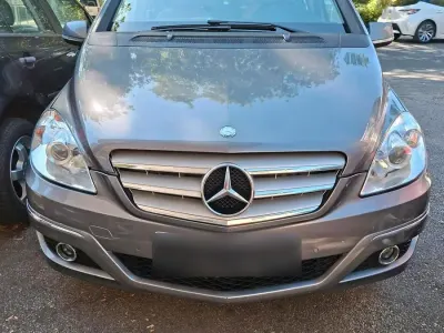 Gebraucht Mercedes B200 140 PS (102 kW) 2008 Grau Van / Kleinbus