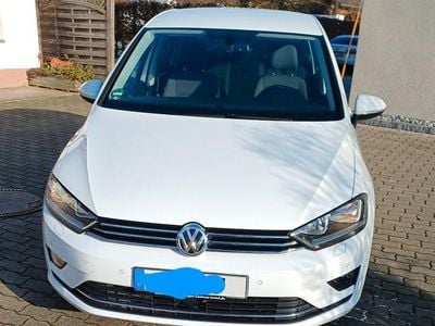 Weiß Gebraucht 2016 VW Golf Sportsvan Allstar Van / Kleinbus | 11.800 € (Fairer Preis)