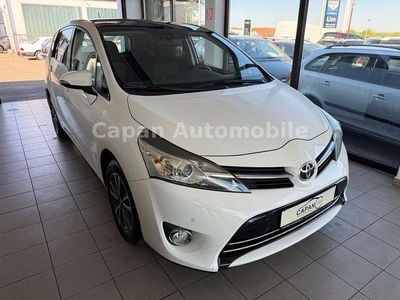 Usado Toyota Verso Skyview Edition 147 HP (108 kW) 2015 Branco Monovolume
