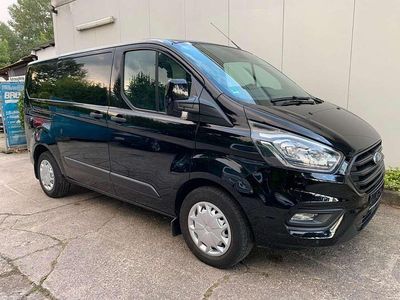 Gebraucht Ford Transit Custom Trend 131 PS (96 kW) 2019 Iridiumschwarz metallic Van / Kleinbus