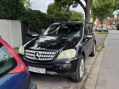 Mercedes 320