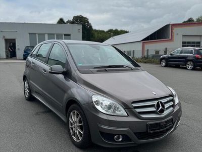 Mercedes B200