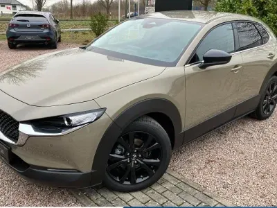Neu Mazda CX-30 Nagisa 140 PS (102 kW) 2026 Braun SUV