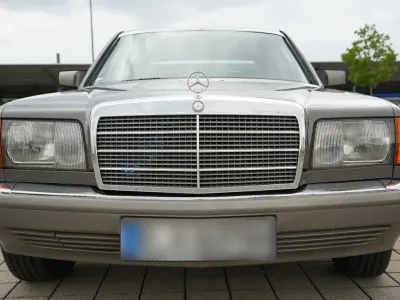 Gebraucht Mercedes 300 179 PS (131 kW) 1985 Grau Limousine