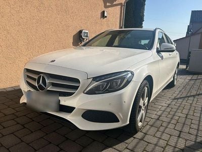 Gebraucht Mercedes C180 156 PS (114 kW) 2016 Weiß Kombi