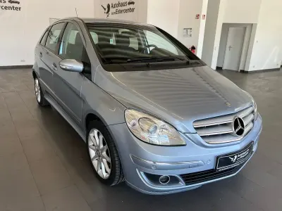 Gebraucht Mercedes B180 109 PS (80 kW) 2017 Silber Van / Kleinbus