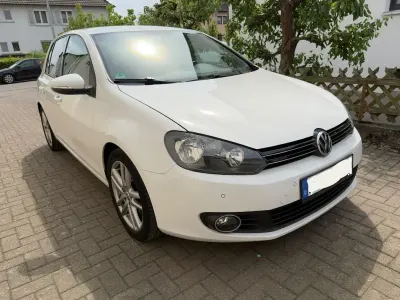 Gebraucht VW Golf VI Highline 122 PS (89 kW) 2010 Weiß Kleinwagen