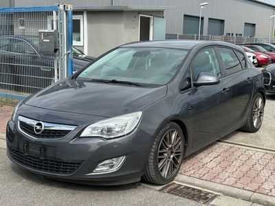 gebraucht Opel Astra Lim. 5-trg. Design Edition
