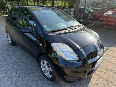 Gebraucht Toyota Yaris Cool 69 PS (50 kW) 2009 Schwarz Kleinwagen