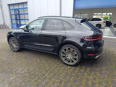 Schwarz Gebraucht 2015 Porsche Macan S SUV | 18.990 €