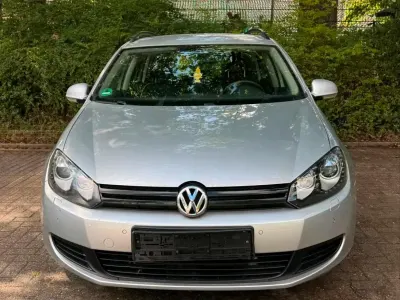 Gebraucht VW Golf VI 105 PS (77 kW) 2011 Grau Kombi