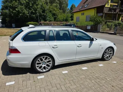 Gebraucht BMW 520 Sport Line 163 PS (119 kW) 2009 Weiß Kombi