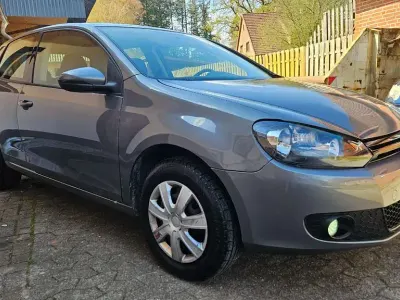 Gebraucht VW Golf VI Trendline 80 PS (58 kW) 2010 United grey metallic Kleinwagen