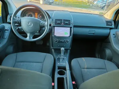 Gebraucht Mercedes A160 95 PS (69 kW) 2011 Schwarz Kleinwagen