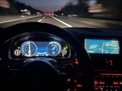 Gebraucht BMW 530 M Sport 258 PS (189 kW) 2016 Grau Kombi