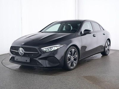 Gebraucht Mercedes A200 Progressive 150 PS (110 kW) 2024 Schwarz Limousine