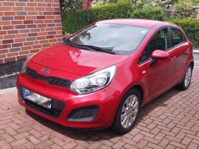 gebraucht Kia Rio Signalrot-Metallic, Edition 7, Benzin, 63 kW, 1248 ccm