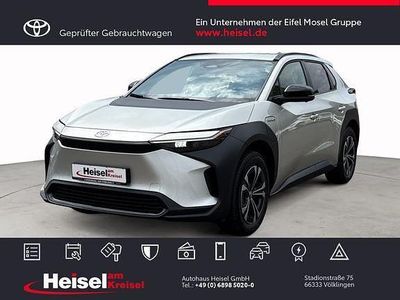 Gebraucht Toyota bZ4X Basis 150 kW (204 PS) 2023 Cosmicsilber metallic SUV