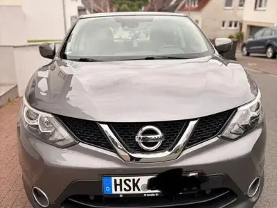 Gebraucht Nissan Qashqai Tekna 163 PS (119 kW) 2015 Grau SUV