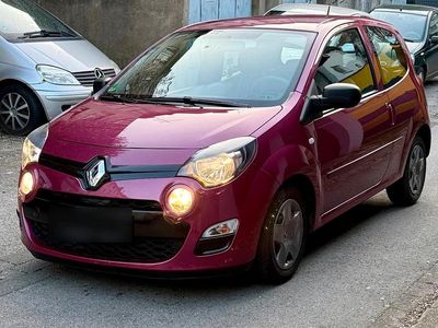 Second-hand Renault Twingo 75 CP (55 kW) 2012 Roșu Hatchback