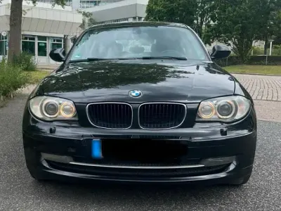 Gebraucht BMW 120 177 PS (130 kW) 2011 Schwarz Kleinwagen