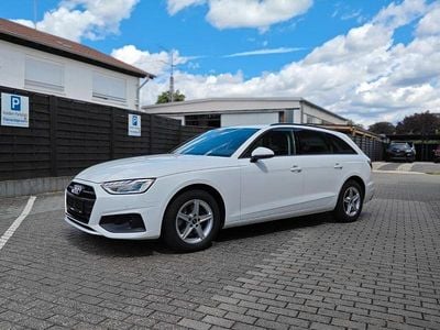 Second-hand Audi A4 Sport 136 CP (100 kW) 2022 Alb Break