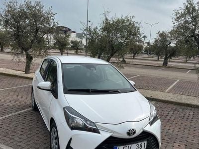 Gebraucht Toyota Yaris 72 PS (52 kW) 2019 Weiß Limousine