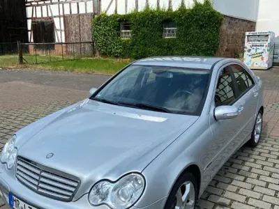 Gebraucht Mercedes C180 Sport Edition 143 PS (105 kW) 2005 Silber Limousine