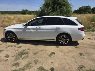 Gebraucht Mercedes C180 Avantgarde 156 PS (114 kW) 2020 Weiß Kombi