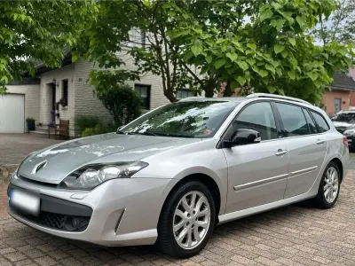 Gebraucht Renault Laguna III 140 PS (102 kW) 2009 Silber Kombi