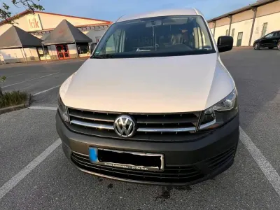 Second-hand VW Caddy 105 CP (77 kW) 2015 Alb Monovolum