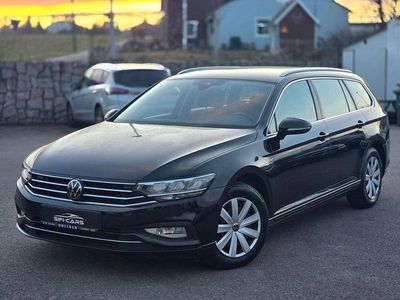 Schwarzmetallic Gebraucht 2023 VW Passat Business Kombi | 19.900 € (Fairer Preis)