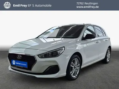 Gebraucht Hyundai i30 YES! 140 PS (102 kW) 2020 Polar white uni Limousine