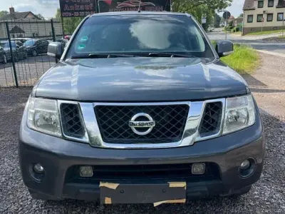 Gebraucht Nissan Navara SE 190 PS (139 kW) 2011 Blau Pickup