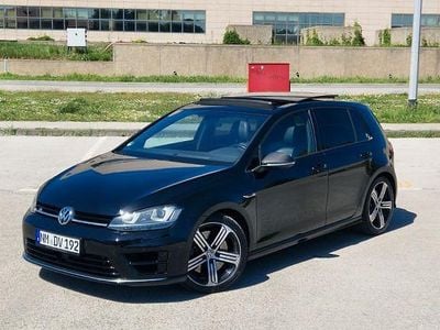Second-hand VW Golf VII R 300 CP (220 kW) 2016 Negru Berlinǎ