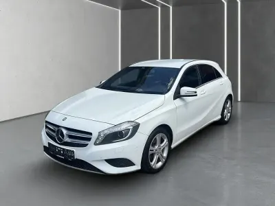 Gebraucht Mercedes A200 Urban 136 PS (100 kW) 2015 Weiß Kleinwagen