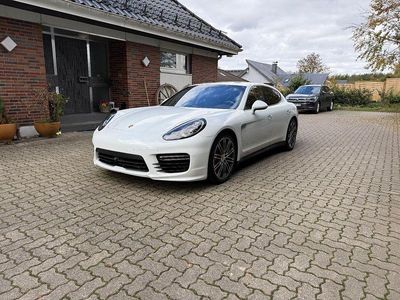 Porsche Panamera GTS