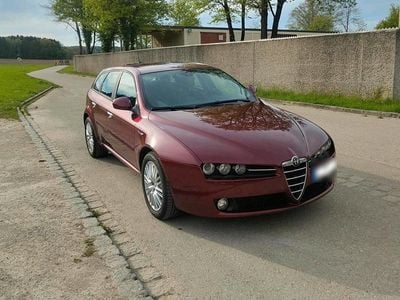 Second-hand Alfa Romeo 159 170 CP (125 kW) 2010 Roșu Break