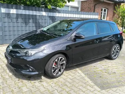Brugt Toyota Auris 111 HK (81 kW) 2015 Sort Sedan