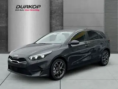 Neu Kia Ceed 140 PS (102 kW) 2025 Schwarz Kleinwagen